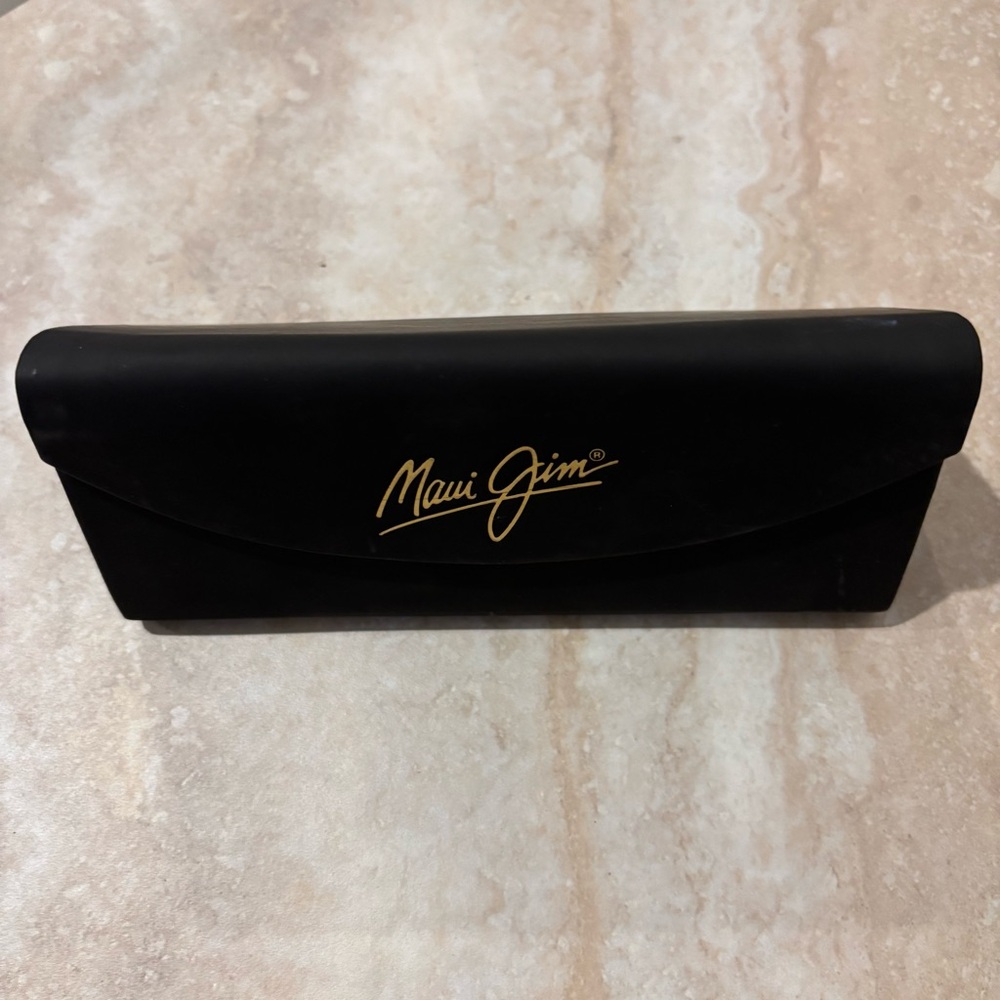 Maui Jim foldable sunglasses case